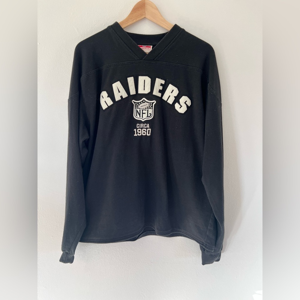 NFL Originals Vintage Oakland Raiders Long Sleeve Embroidered‎ Applique Shirt